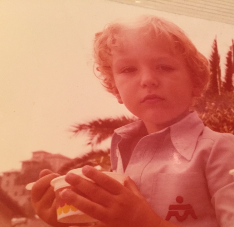 Telephones of Girls in Narre Warren South, Victoria